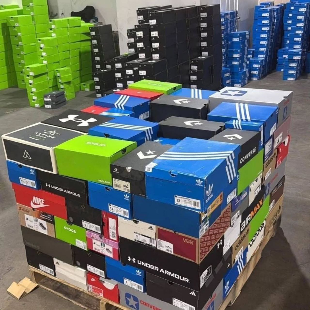 50 UNITS MIXED SHOES PALLET